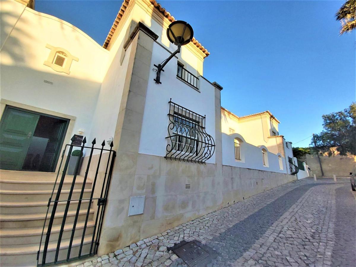 לאגוּ‏ש City Walls Rooftop Terrace Duplex @ Citycenter & Beach מראה חיצוני תמונה